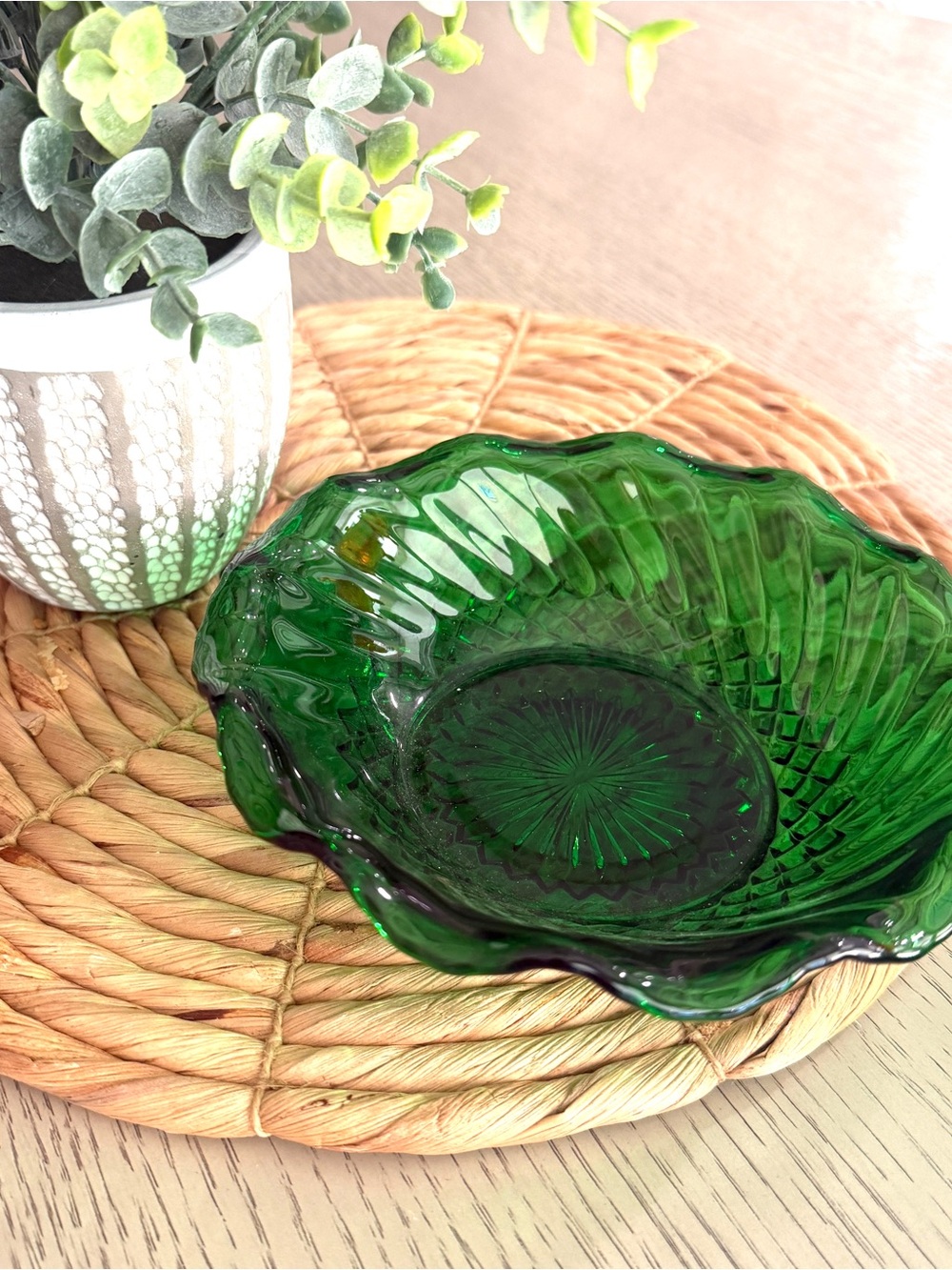 Anchor Hocking Green Glass Serving Bowl Candy Dish SnackRelish Vintage Christmas